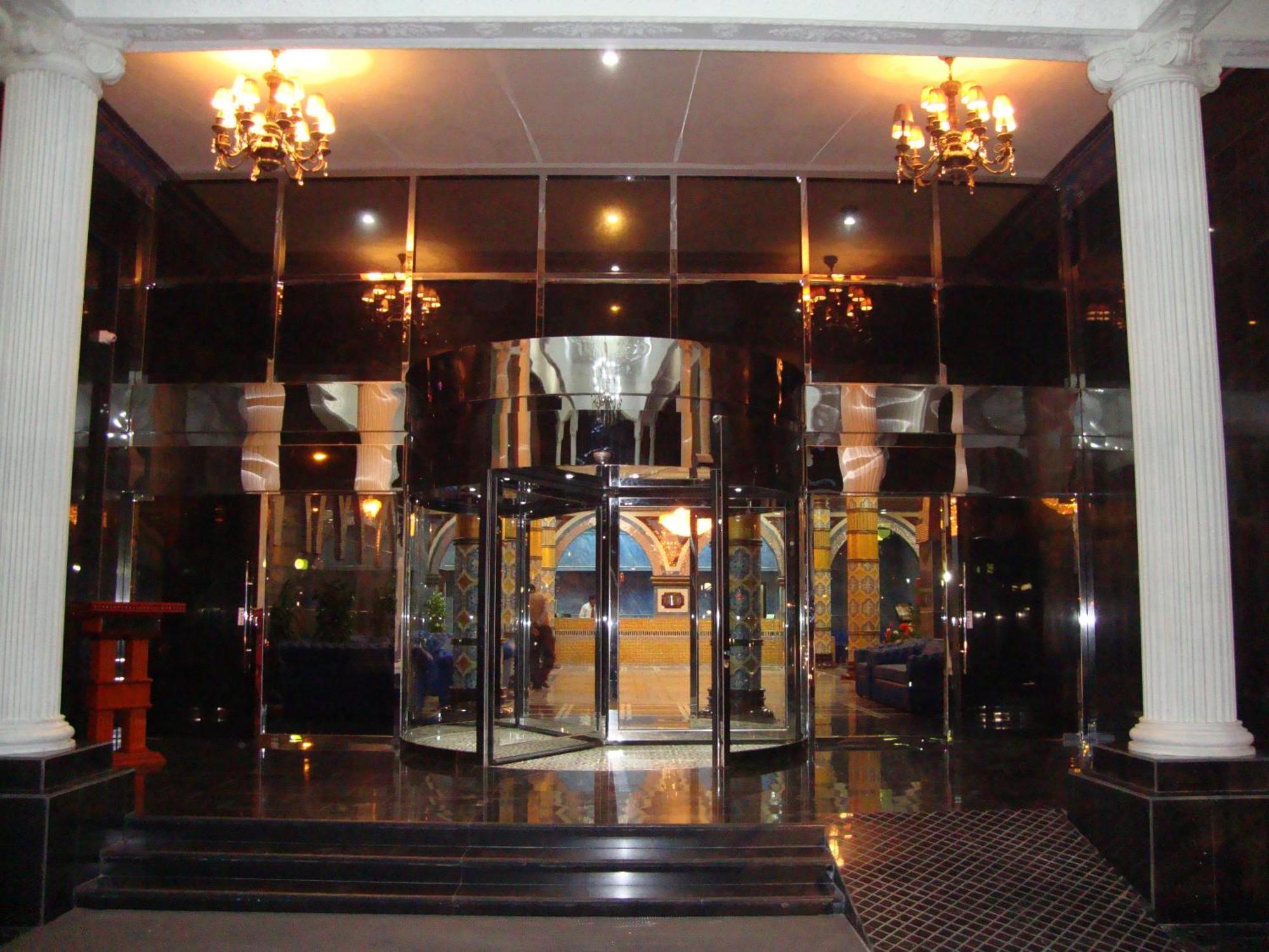 Gulf Gate Hotel Манама Екстериор снимка